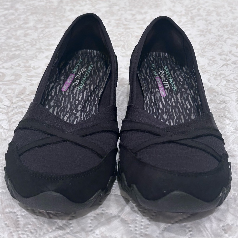 Skechers Relaxed Fit Bikers Wayfarer Women’s Comfort Slip On Black Suede Sz 8.5 - Picture 2 of 13